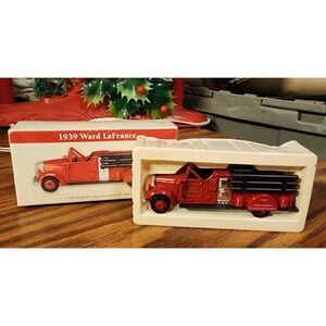 1939 Ward La France Die Cast Fire Truck Collectible - 1999 Readers Digest